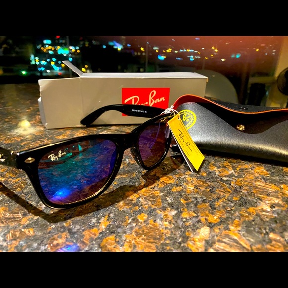 Sunglasses - Picture 2 of 4